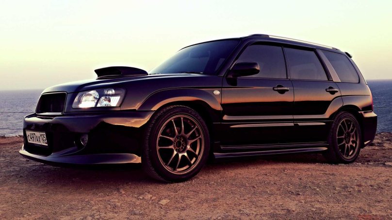 Subaru Forester sg5 черный