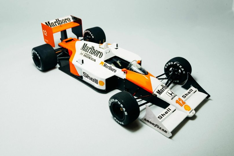 MCLAREN Honda mp4/4 Tamiya 1/20