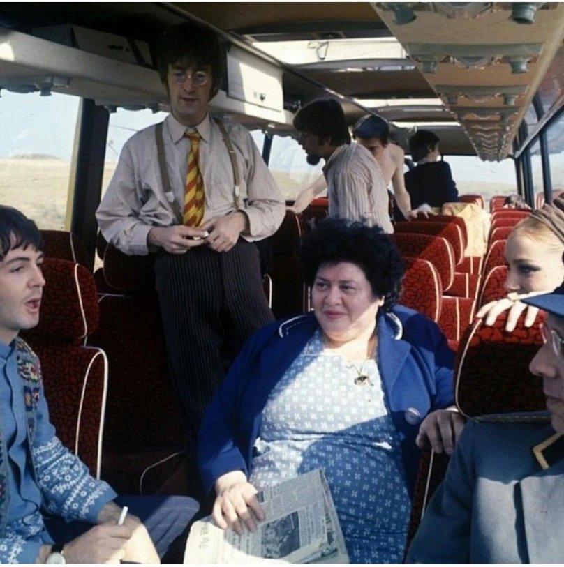 Magical Mystery Tour автобус