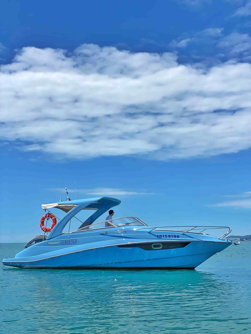 Катер Magniff