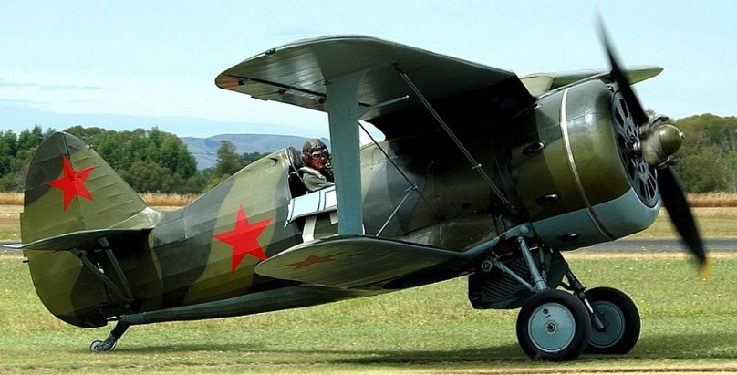 Истребитель биплан и-15