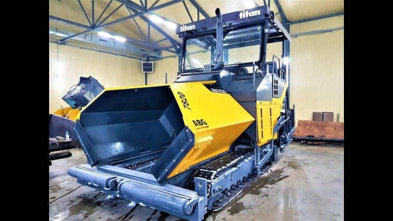 Асфальтоукладчик Volvo 7820