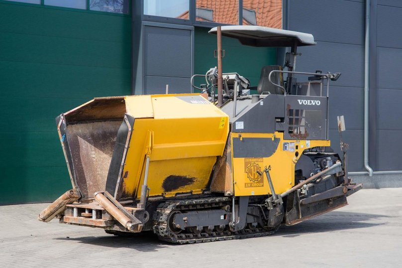 Асфальтоукладчик Volvo abg 2820
