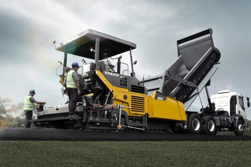 Асфальтоукладчик Volvo abg 5820