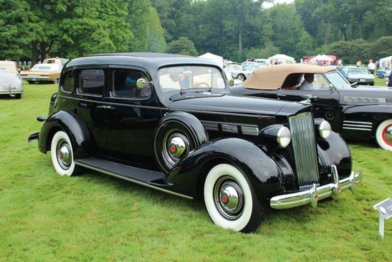 Packard 4-Door sedan 1937
