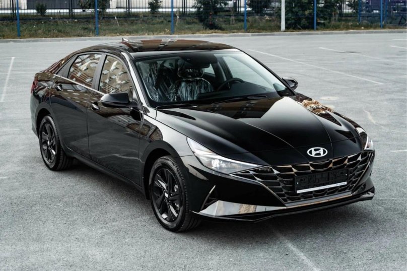 Хендай Элантра 2022 черная
