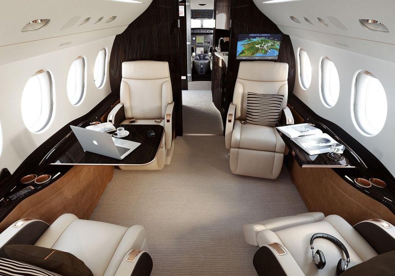 Dassault Falcon 8x салон