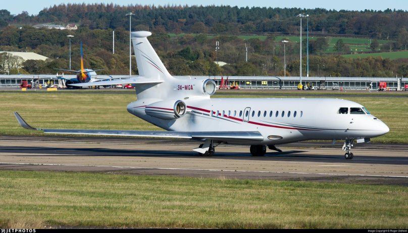 Самолет Dassault Falcon 8x
