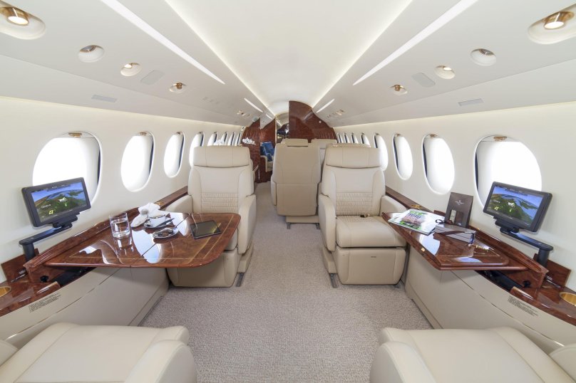 Dassault Falcon 8x салон