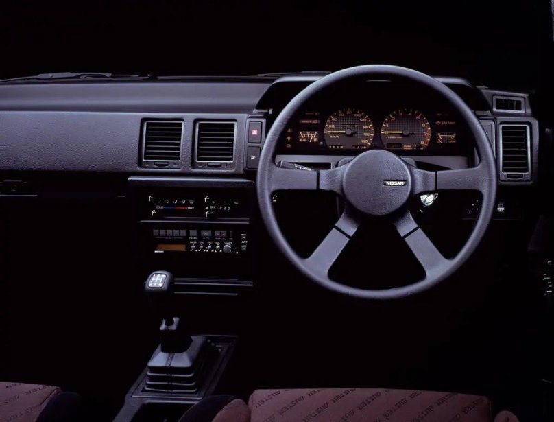 Nissan Interior 80s