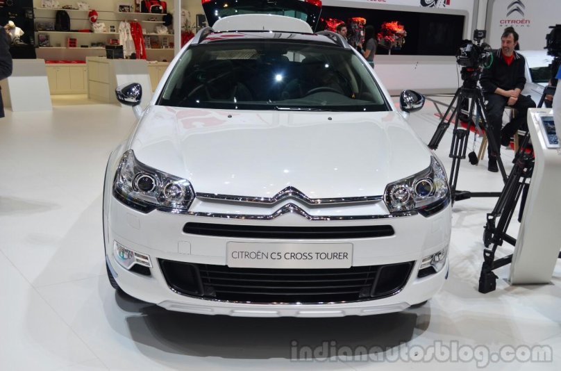 Ситроен c Cross белая кожа