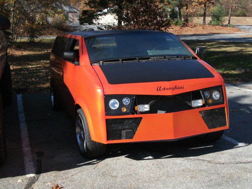 Lamborghini минивэн