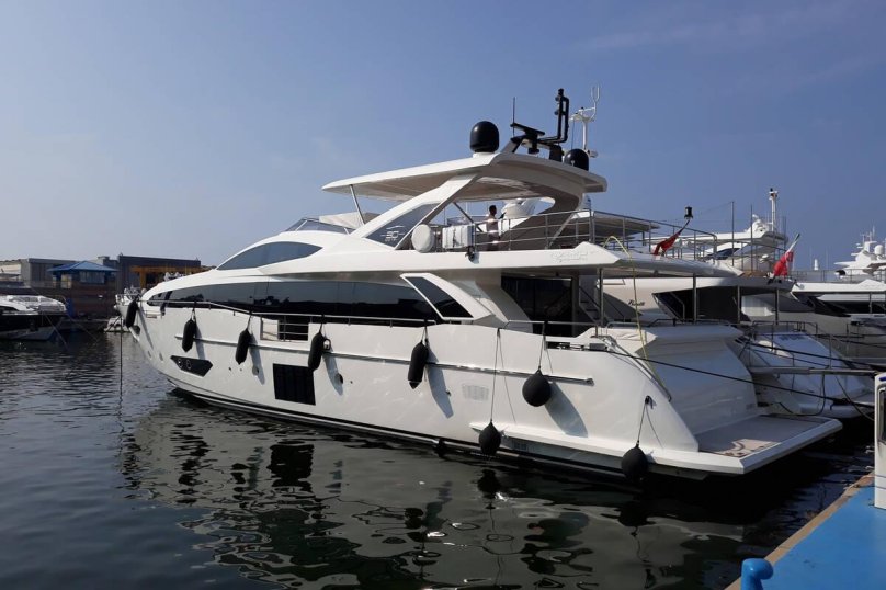 Яхта Азимут 30