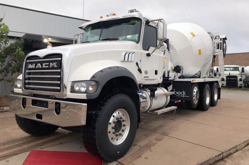 Грузовики Mack Granite