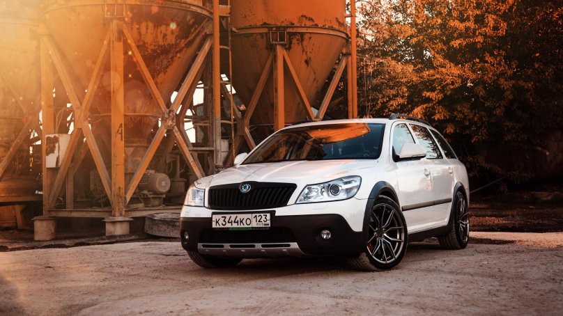 Шкода Октавия Скаут а5