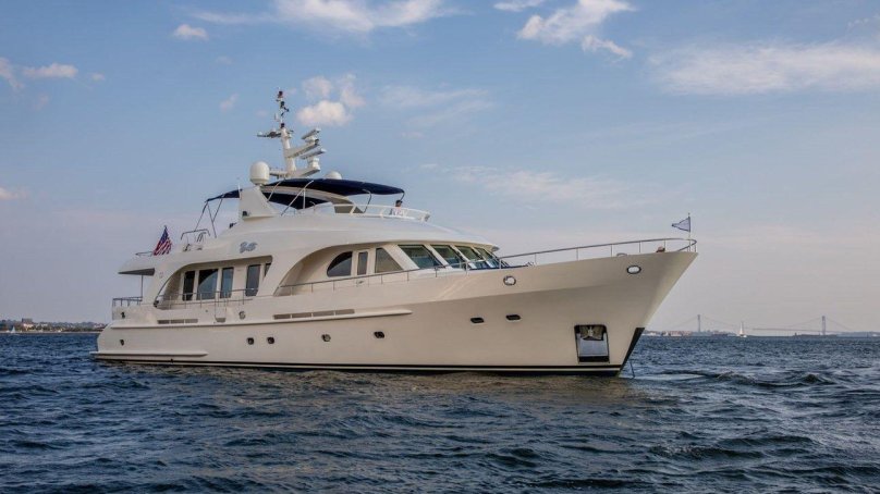 Яхта Moonen Explorer