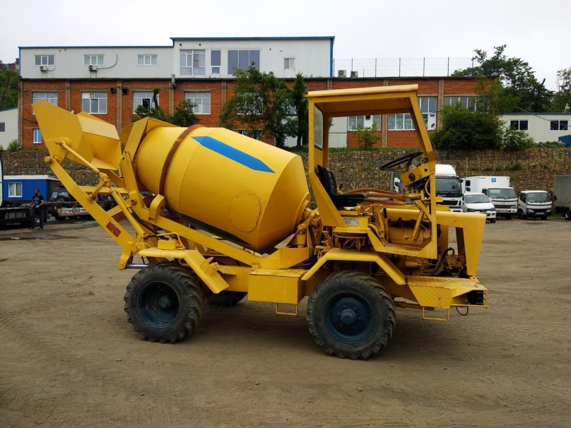 Митсубиси Фусо бетоносмеситель