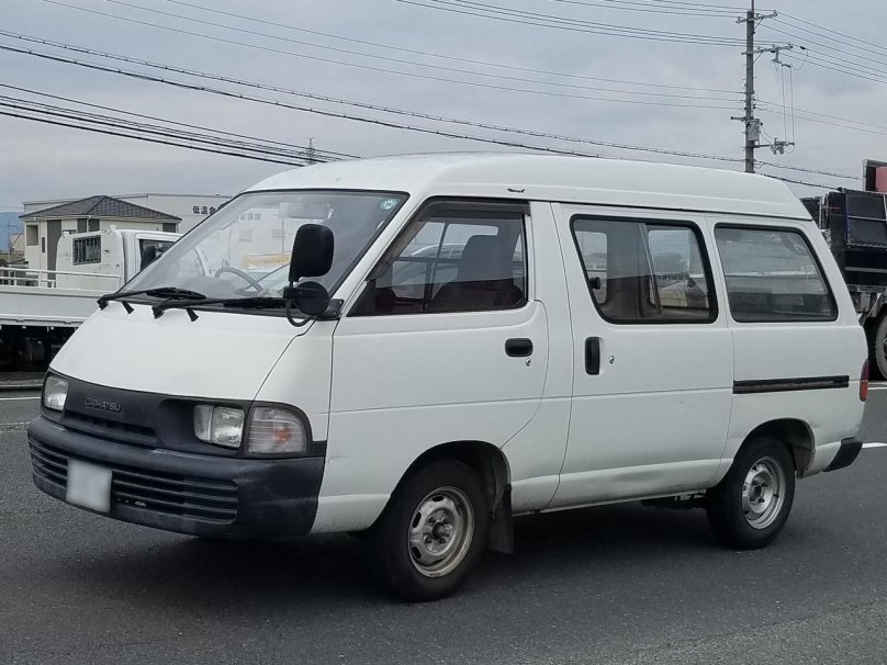 Daihatsu Delta van