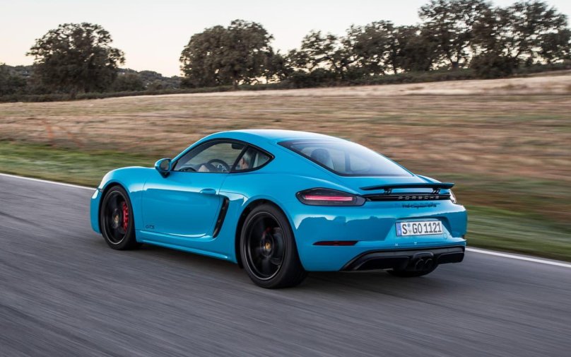 Porshe 718 Cayman