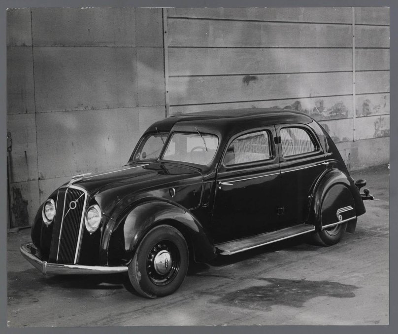 1947 Volvo PV 444