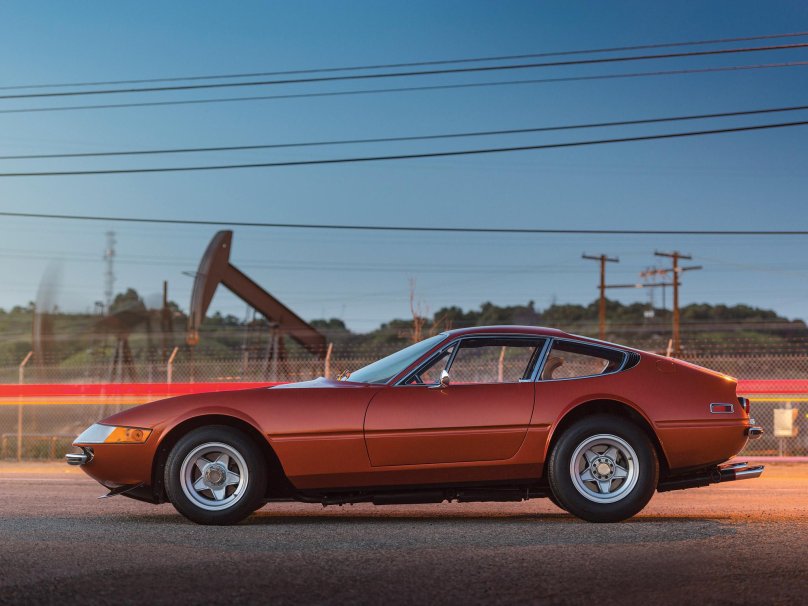 Ferrari 365 California