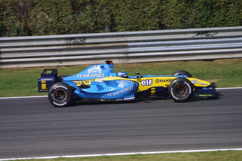Renault r24 - Ярно Трулли (2004)