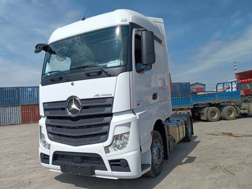 Mercedes Benz Actros 2023