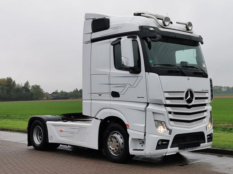 1848 Мерседес тягач