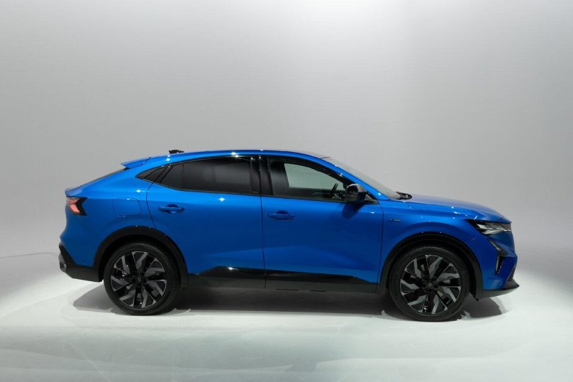 Renault Rafale кроссовер