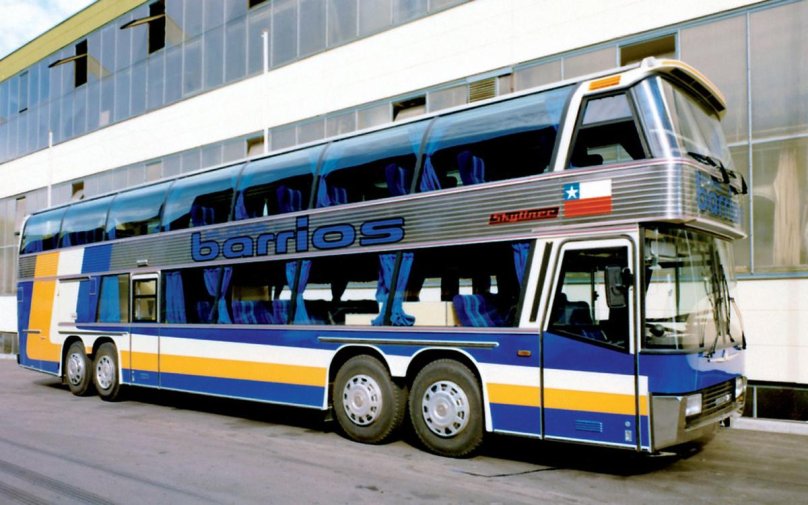 Автобус двухэтажный Неоплан