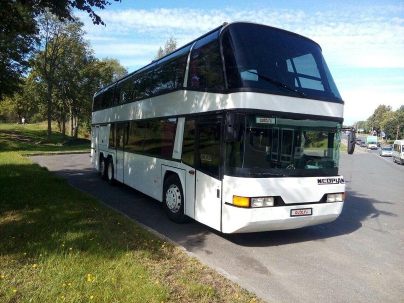 Neoplan 122