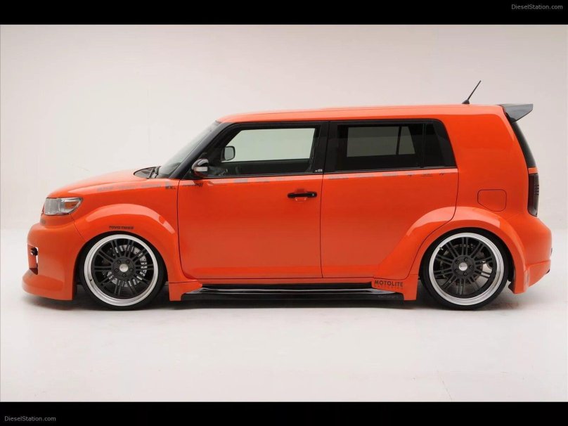 Scion XB 2009