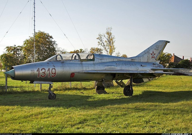 Самолет миг-21бис