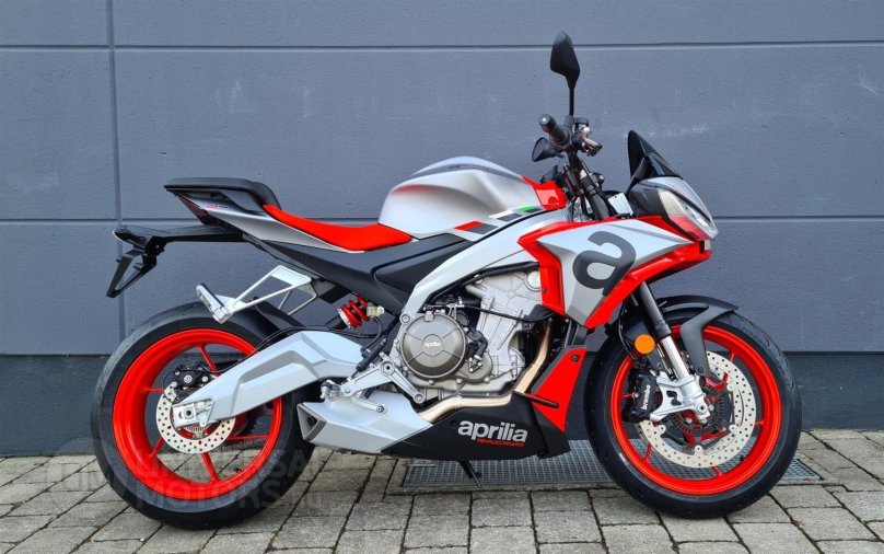 Априлия Туоно 660