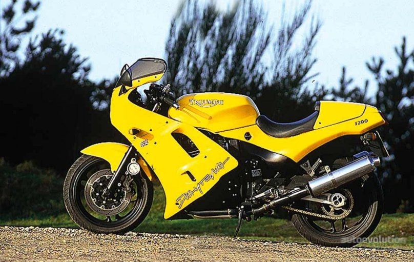 Triumph Daytona 1000