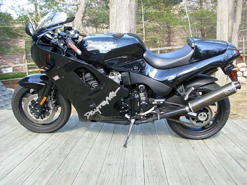 Триумф Дайтона 1200