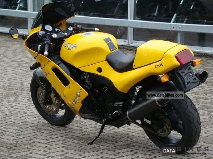 Триумф Дайтона сзади