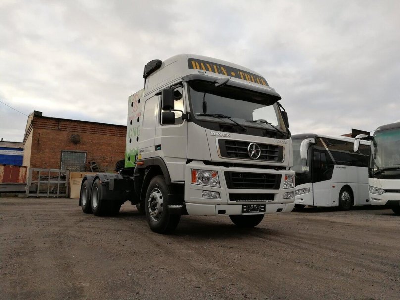 Dayun тягач на газу