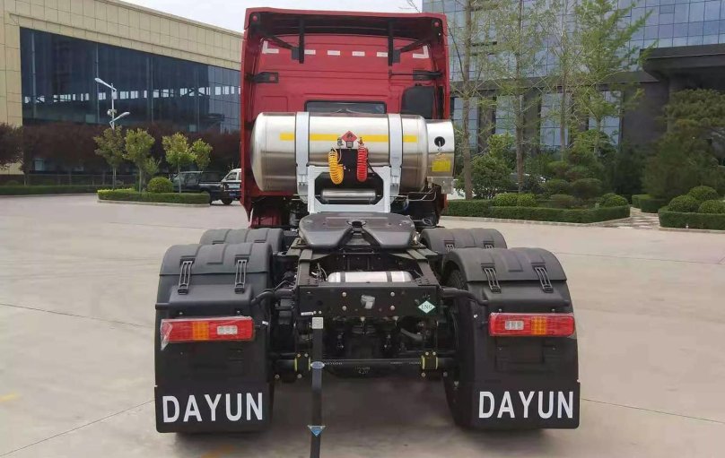 Dayun cgc4250 6x4 седельный тягач
