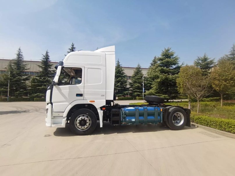 Dayun седельный тягач