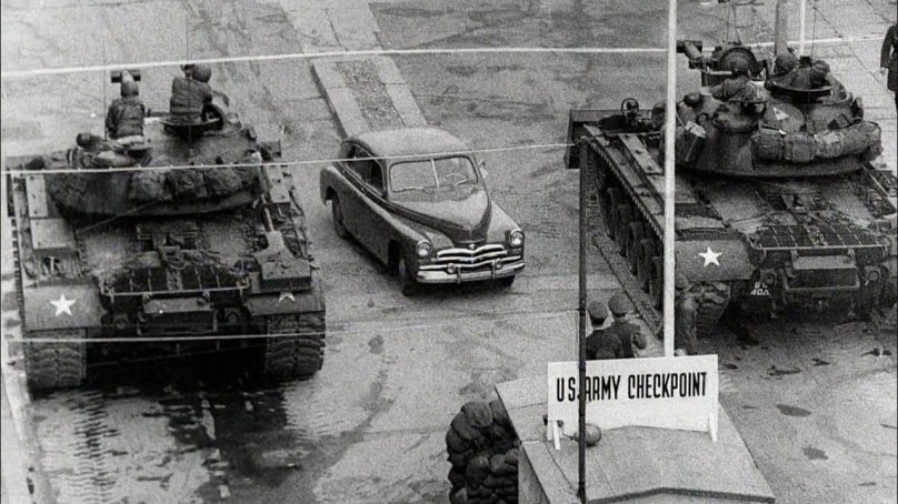 Чекпойнт Чарли Берлин 1961