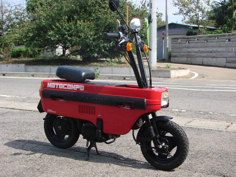 Скутер Honda Motocompo