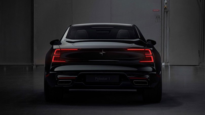 Вольво полестар 1