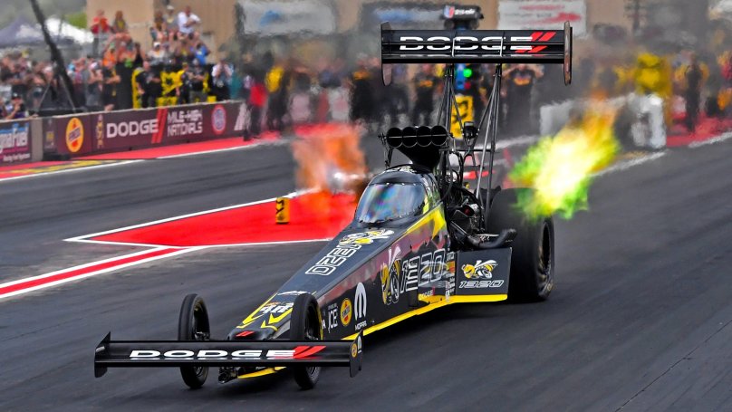 Драгстер Top fuel