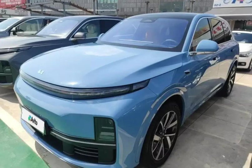 Авто цвет Lixiang er02 Dawn Red