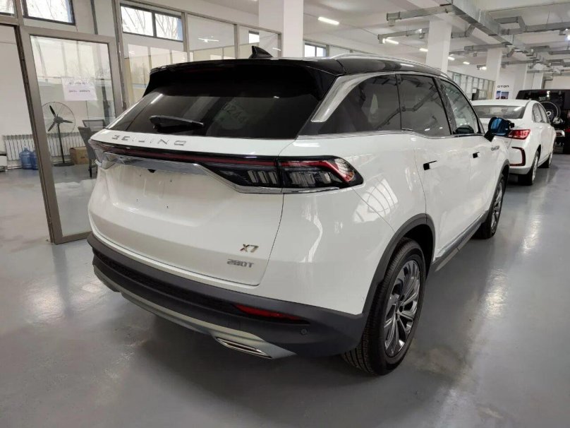 Beijing x7 кроссовер