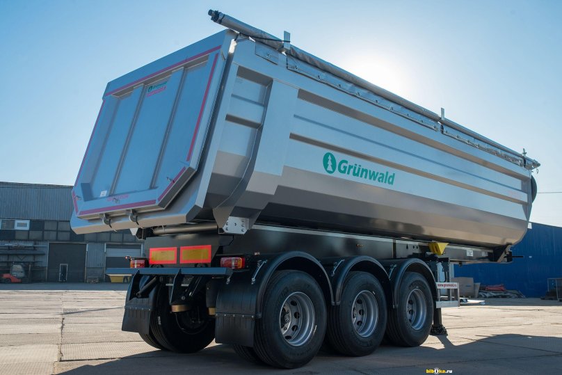 Самосвальный полуприцеп Грюнвальд