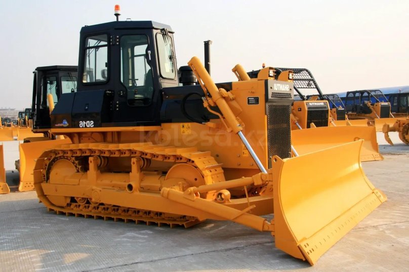 Бульдозер Shantui sd16