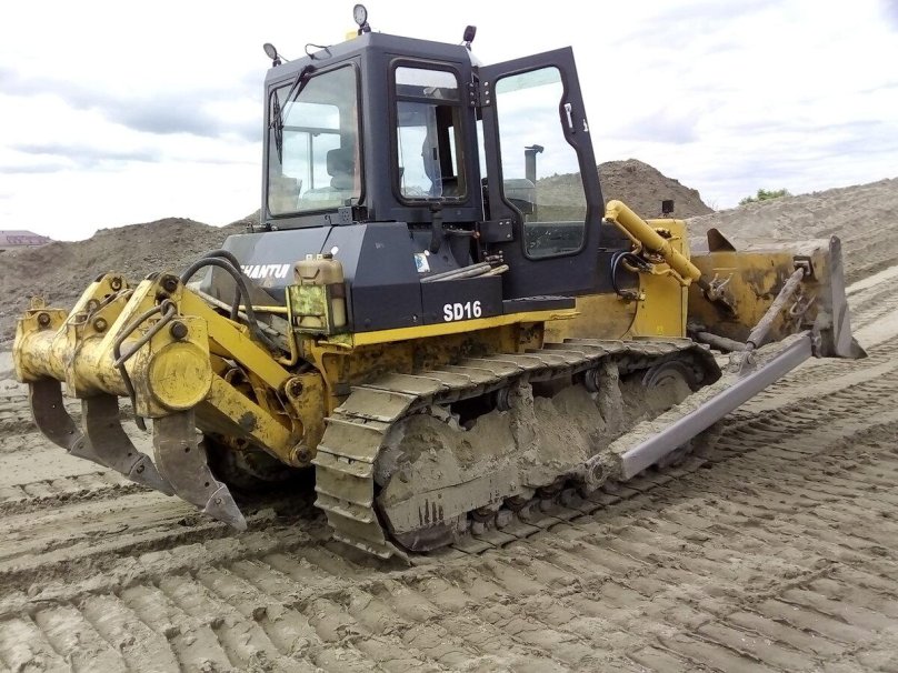 Бульдозер Shantui sd16