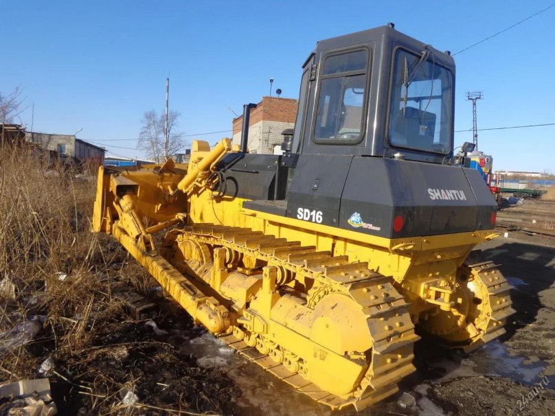 Бульдозер гусеничный Shantui sd16